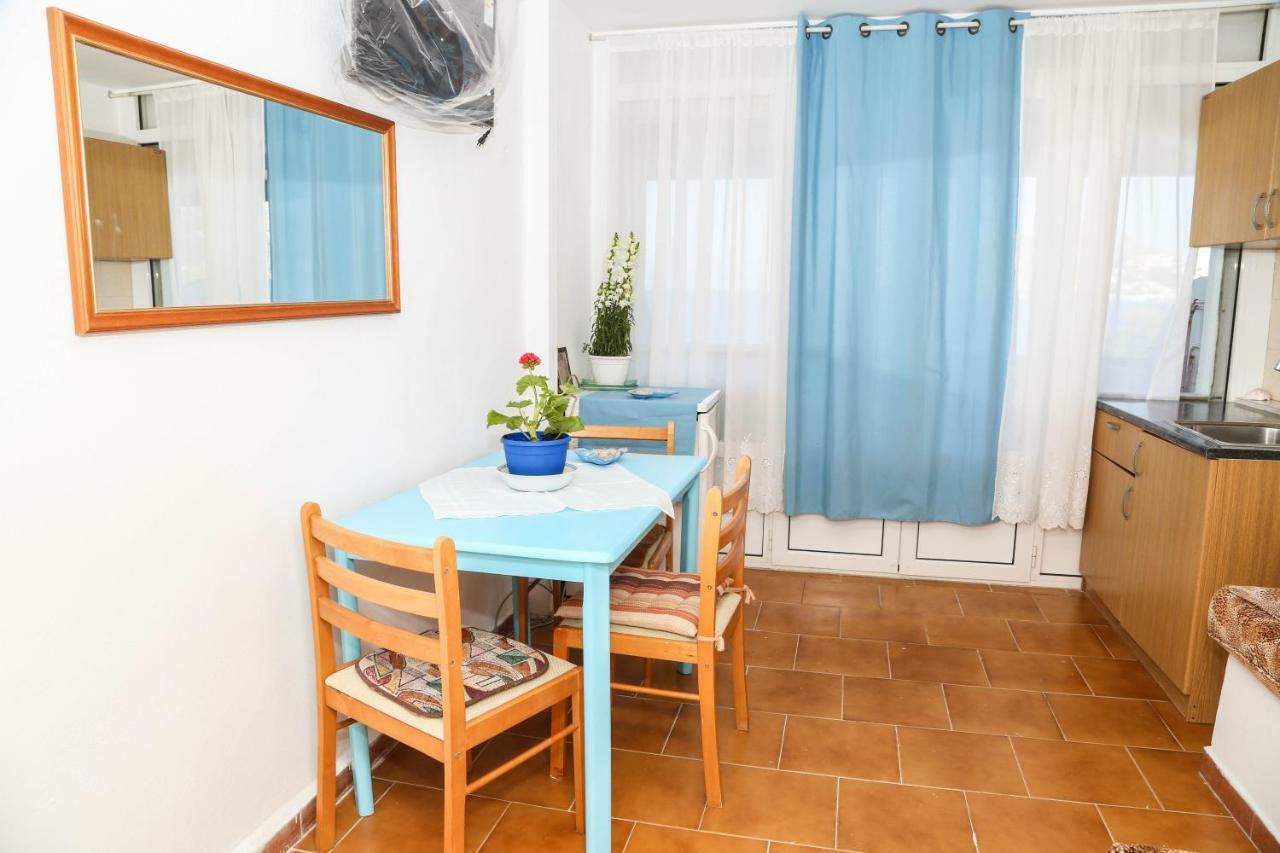 Tony'S Rooms Alinda  外观 照片