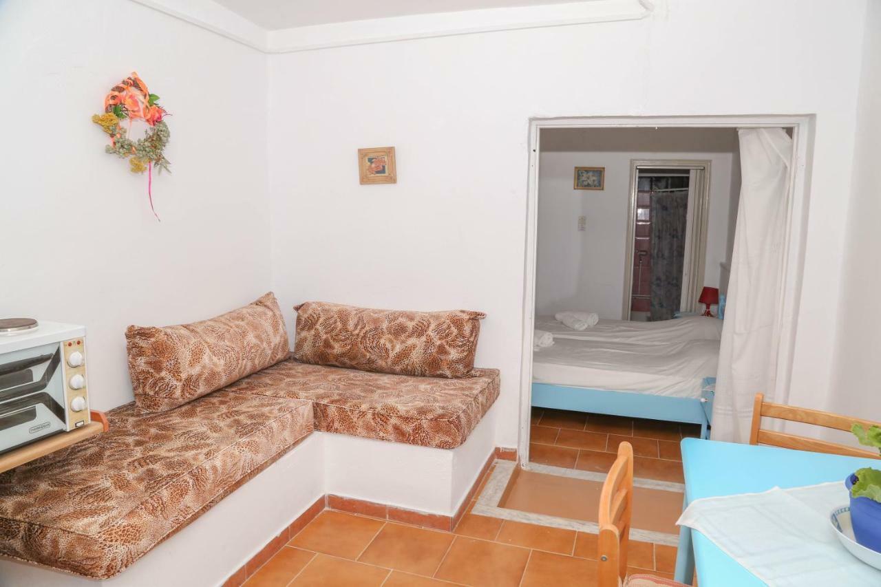 Tony'S Rooms Alinda  外观 照片