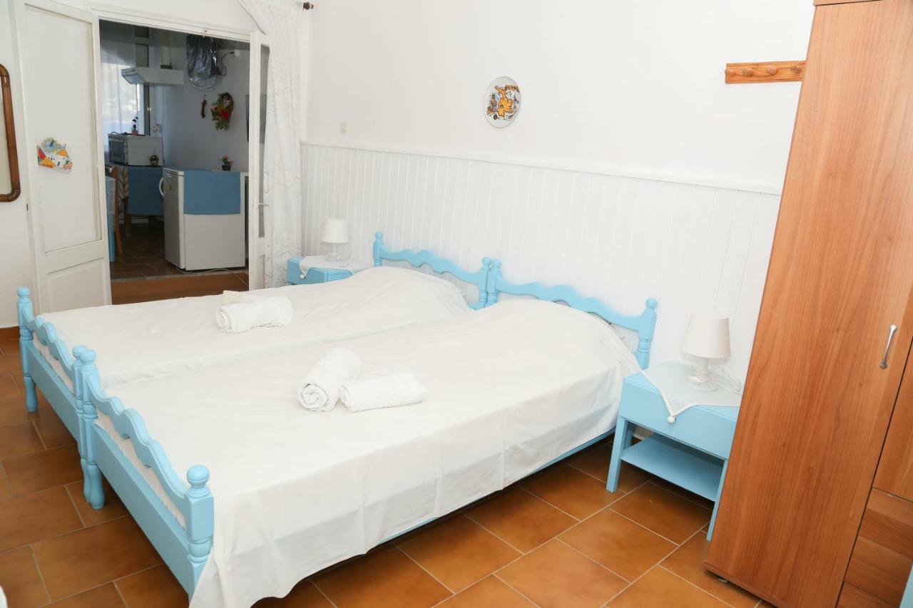 Tony'S Rooms Alinda  外观 照片